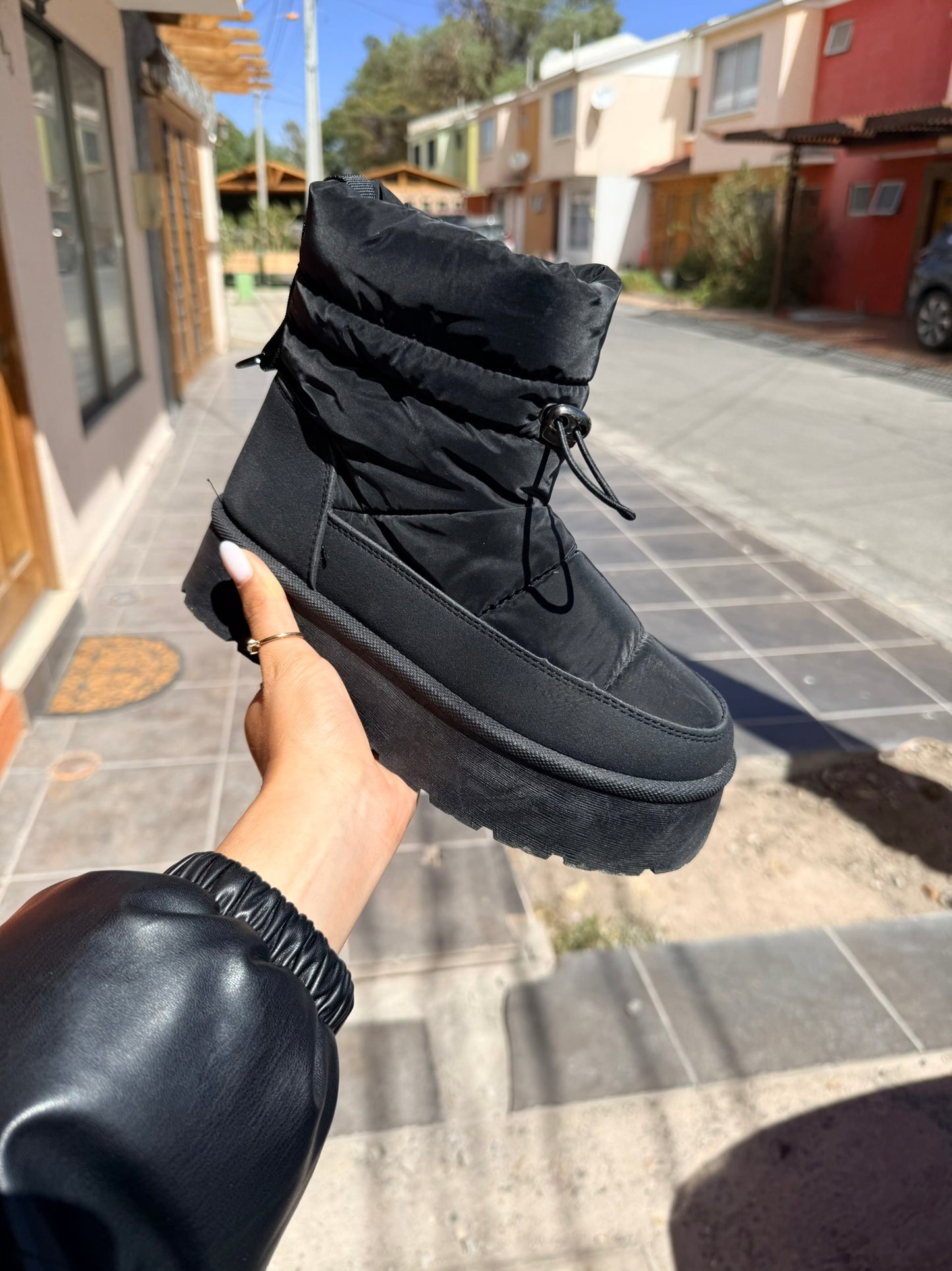 Botas Impermeables Negras con chiporro para mujer Aspen